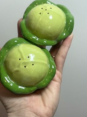 Cabbage Salt & Pepper Shakers Green Ceramic Cottagecore Farmhouse Kitchen Set